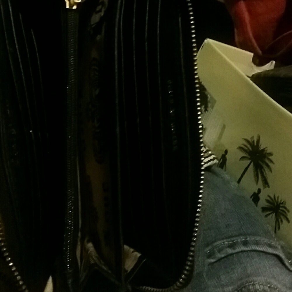 Wallet - Picture 2 of 3